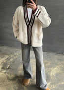 Cardigan en maille femme écru avec bordures bordeaux Maison Vera